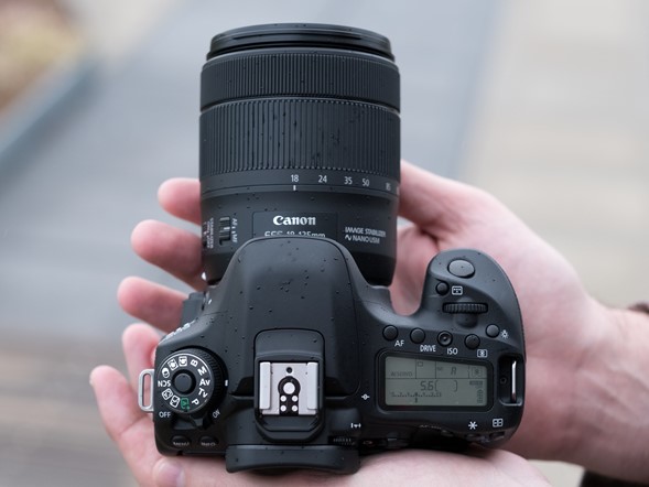 بررسی دوربین Canon EOS 80D